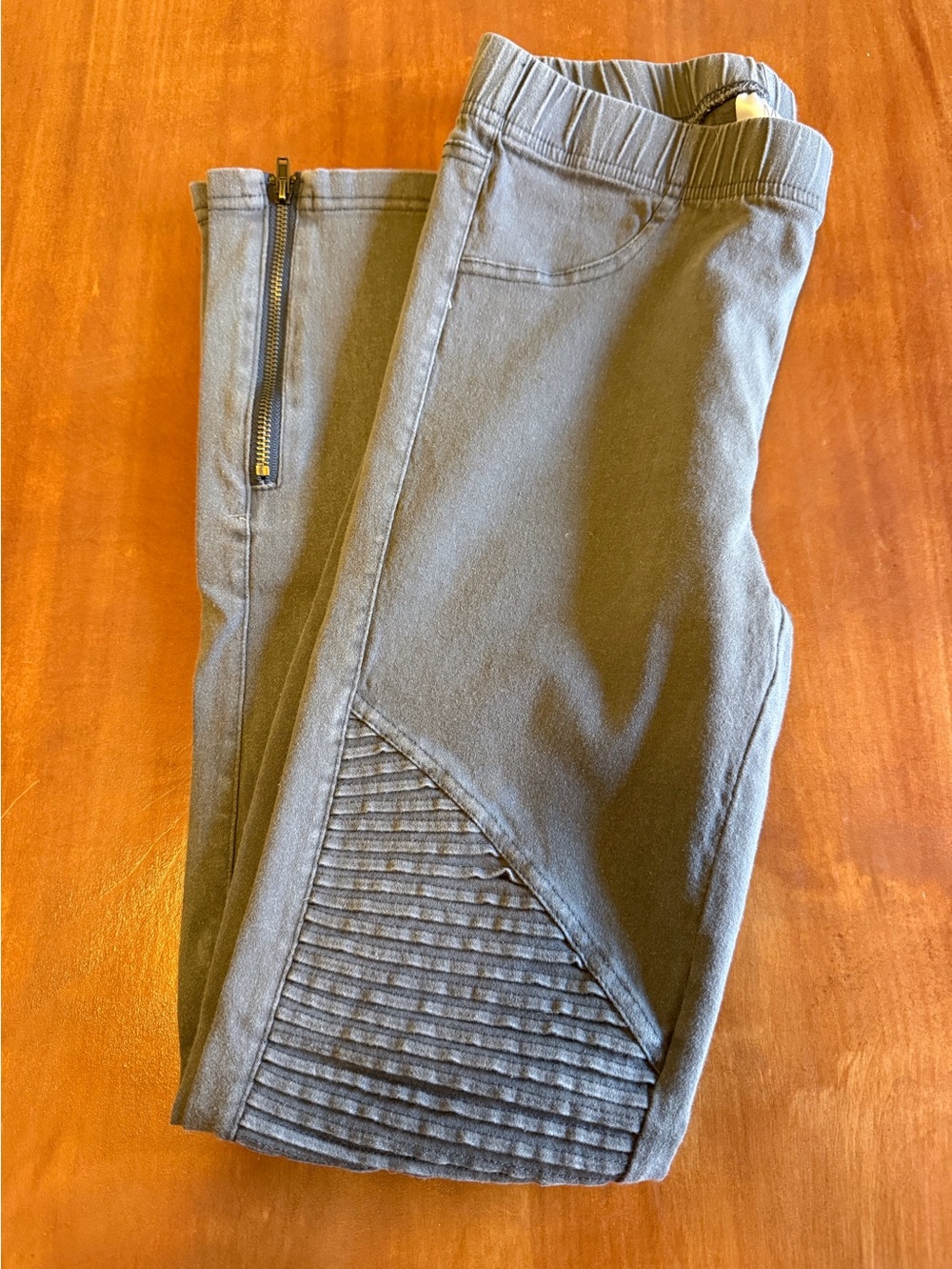 Women’s Grey Moto-Style Jegging/Pants